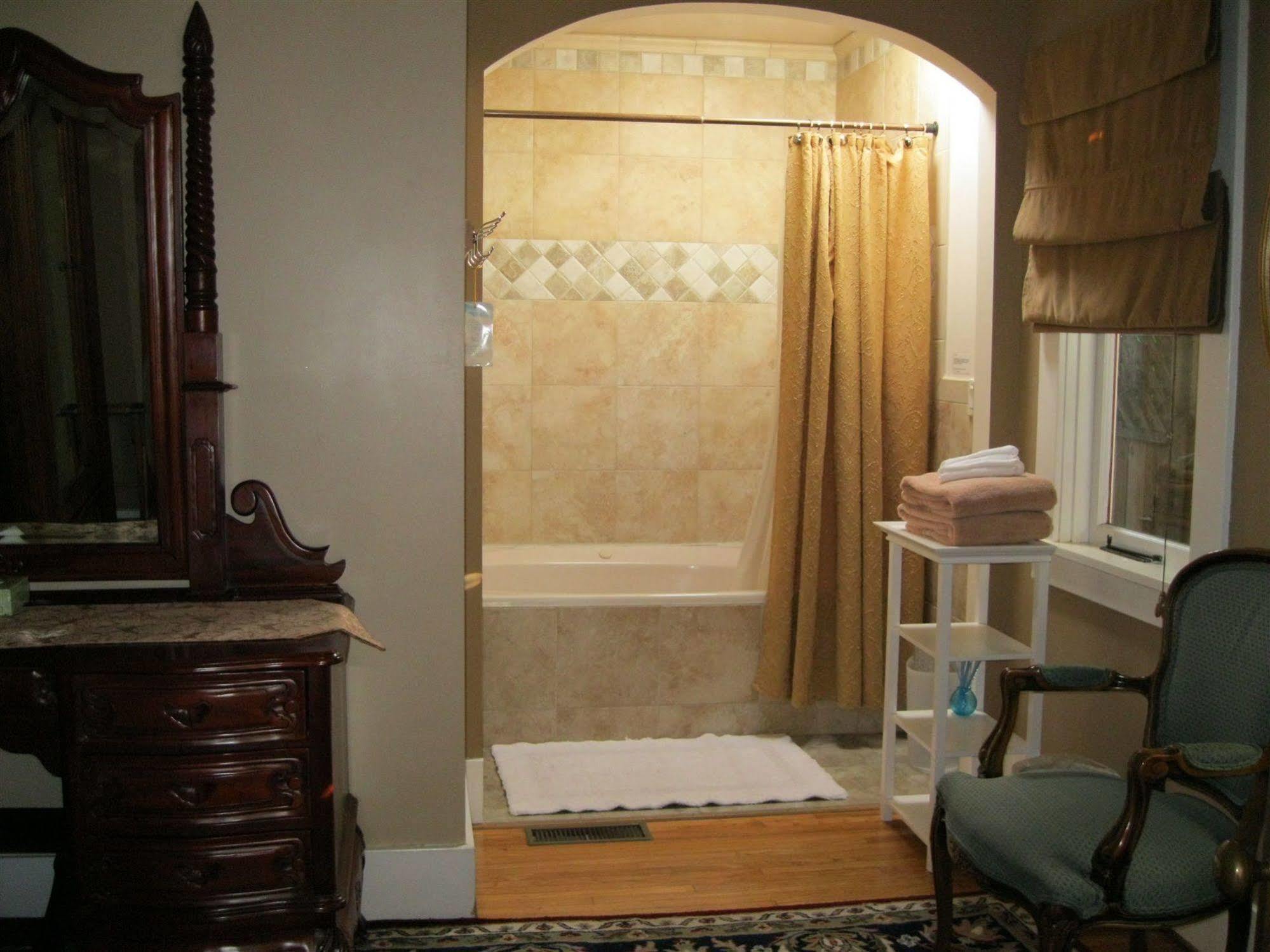 A White Jasmine Inn Санта-Барбара Экстерьер фото